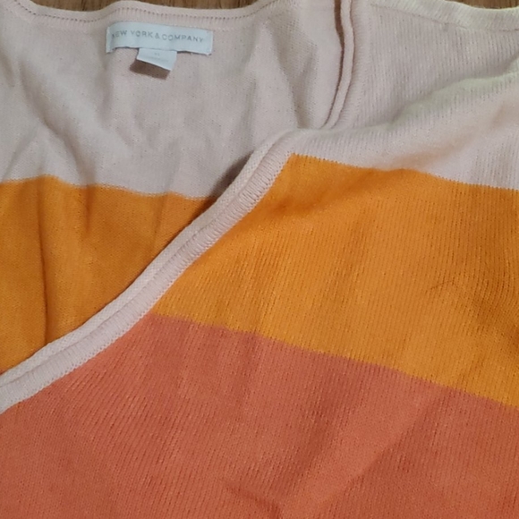 Sweater - Picture 2 of 4